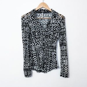 DNA Couture Polyester Black and White Printed Long Sleeve Button Down Blouse